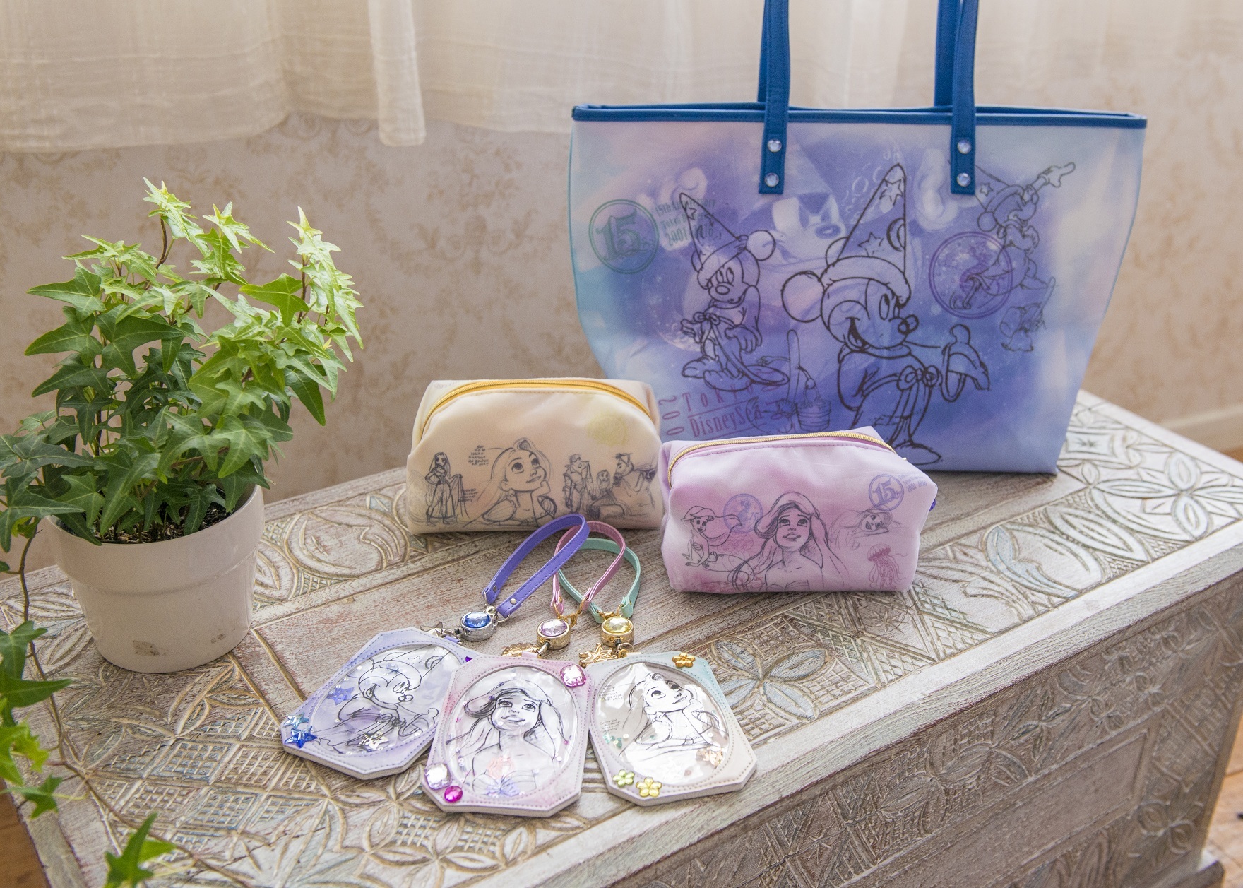【コンプリート】ディズニーストア 15周年 ペナント タペストリー 15種セット img_08e1236cf578f0e80e24ba03d2