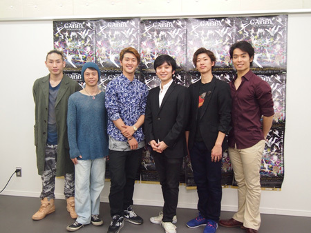 左から、辻本知彦、蔡暁強、JOEY BENI、吉本真悟、西岡憲吾、清水健太