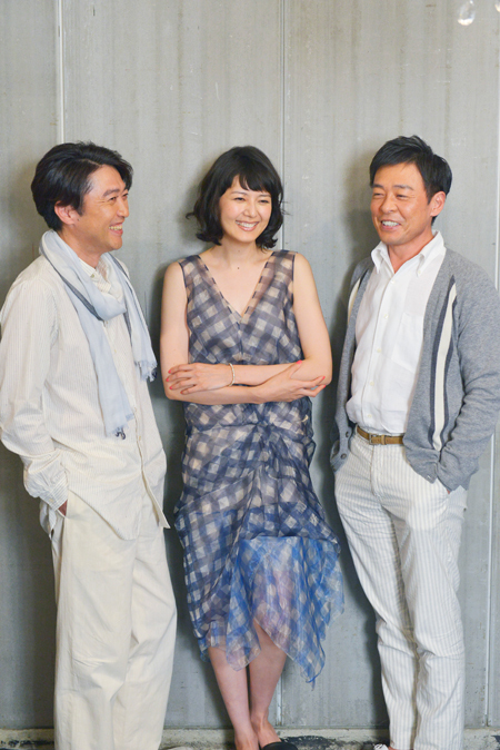 左から、池田成志、菊池亜希子、光石研　　撮影：源賀津己