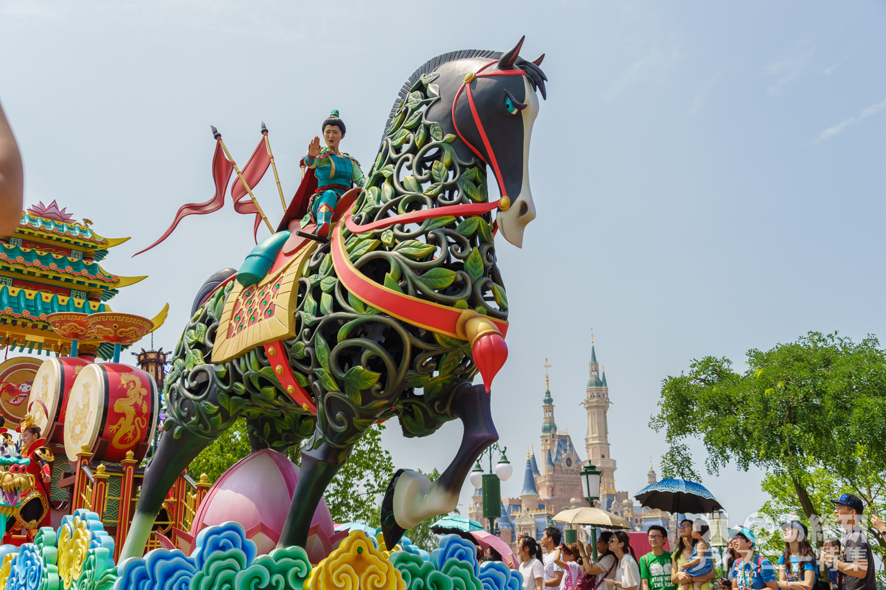 上海ディズニーランド】ズートピア&ムーランも! お昼のパレード