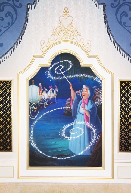 TDL】ガラスの靴は大人でも履ける!「シンデレラのフェアリーテイル