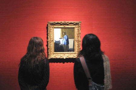 【修復後世界初公開】　《手紙を読む青衣の女》ヨハネス・フェルメール　1663-64年頃　アムステルダム国立美術館、アムステルダム市寄託