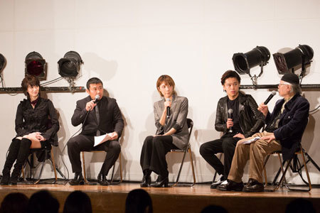 左から、凰稀かなめ、お宮の松、ハルカ、中川晃教、松本零士　　撮影：石阪大輔