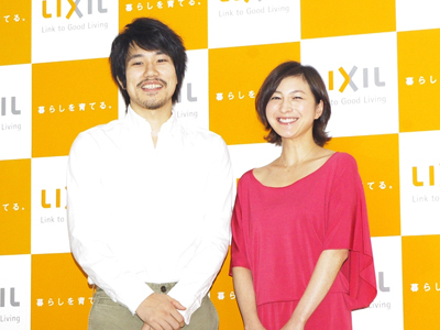「LIXIL ブランド 新CM記者発表会」より。左から松山ケンイチ、広末涼子