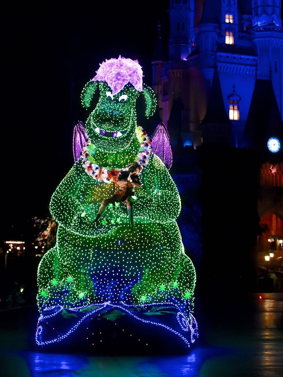 Tdl 新 エレクトリカルパレード リニューアル後初のクリスマス限定バージョン 変更点まとめ 厳選写真42枚 写真 11 42 ディズニー特集 ウレぴあ総研