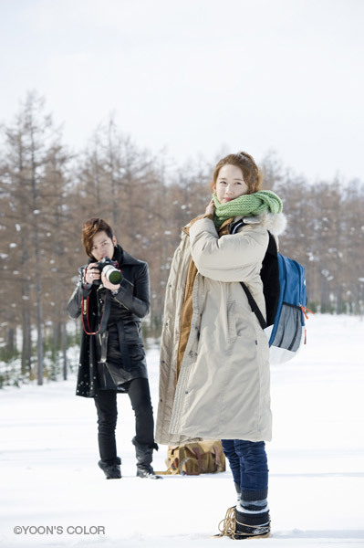 ドラマ『ラブレイン』北海道ロケの模様が公開されたチャン・グンソク（左）と少女時代・ユナ（右）