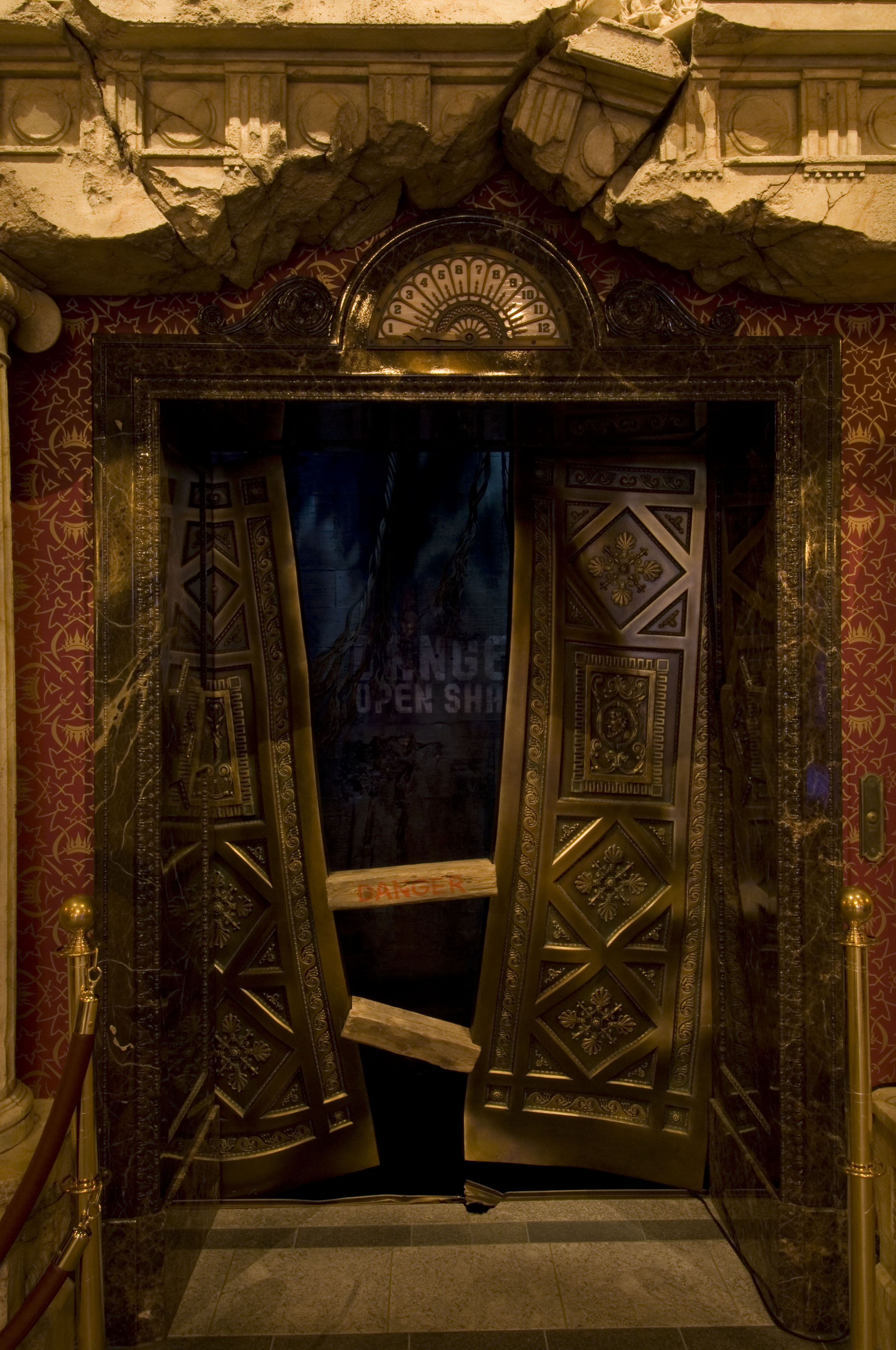 TDS】2016「Level13“シャドウ・オブ・シリキ”」登場! 待ち時間も楽しく