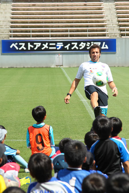 デルピエロがサッカー教室を開催  (C)SAGAN DREAMS Co.,Ltd　Photo Y.Masuda