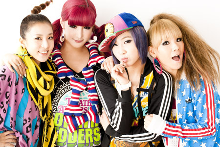 2NE1　左からダラ、ボム、ミンジ、CL