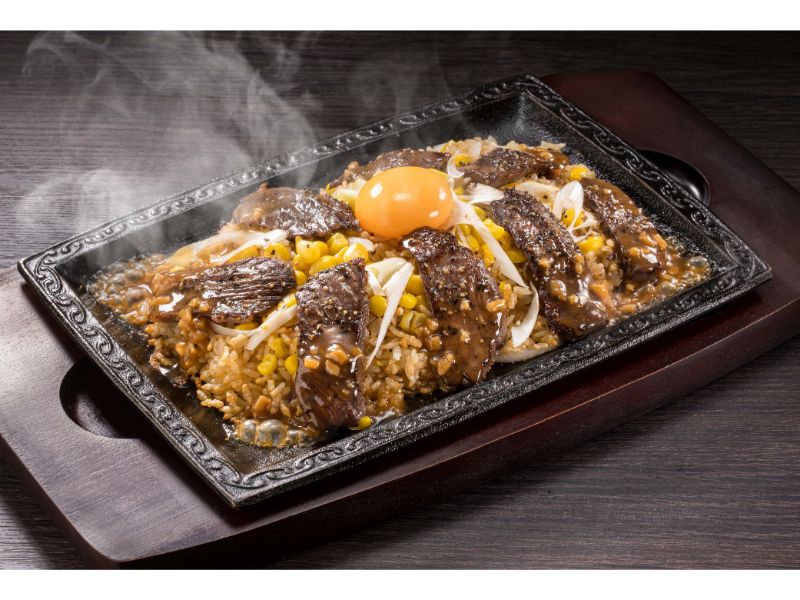 高コスパ肉 ステーキガスト バーミヤン 牛ハラミ チャーハン コラボ飯がうまそう うまい肉