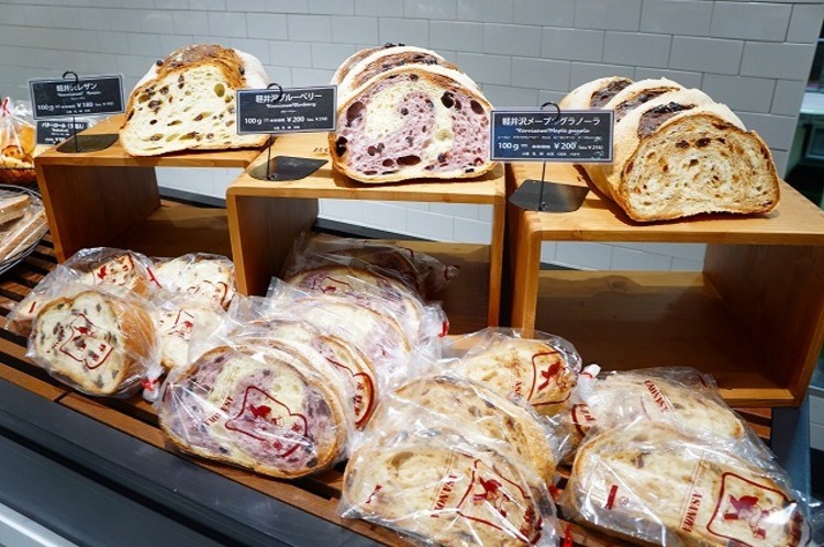 ハンバーガー ビーフ100 パティを目の前で焼きあげ グルメバーガーを超えた グリパン が美味しい 品川アトレ 写真 4 うまいパン