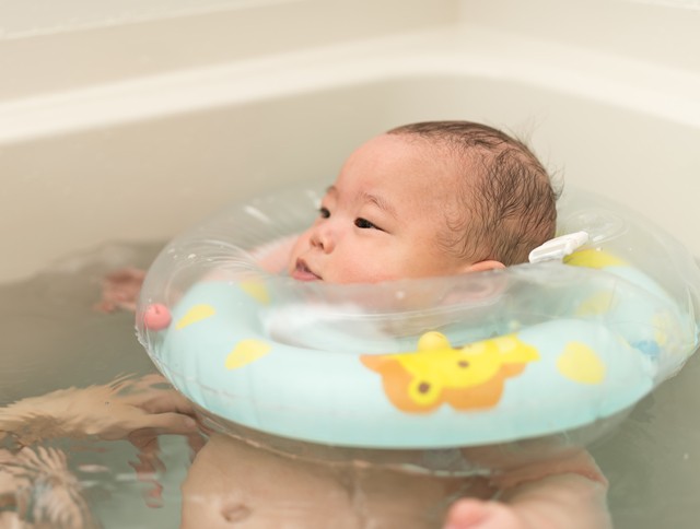 毎日のお風呂をラクにする 赤ちゃんに使える入浴便利グッズまとめ 1 2 ハピママ