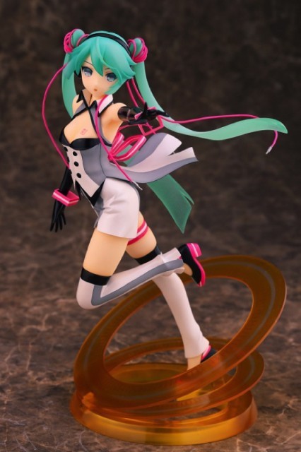 初音ミクの新作フィギュア登場 人気曲 二次元ドリームフィーバー のビジュアルで立体化 Medery Character S