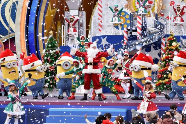 Usj 巨大クリスマスツリーも今年で見納め やりすぎクリスマス ショー パレード グルメ大満喫ガイド 写真満載 2 4 ハピママ