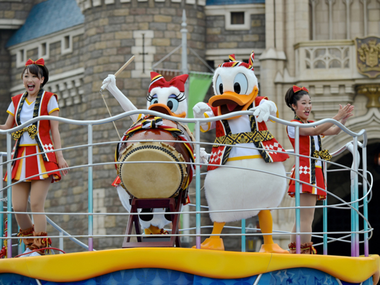 厳選写真30枚 Tdl おんどこどん ミッキーマウスたちフォトギャラリー ディズニー夏祭り15 写真 14 30 ディズニー特集 ウレぴあ総研