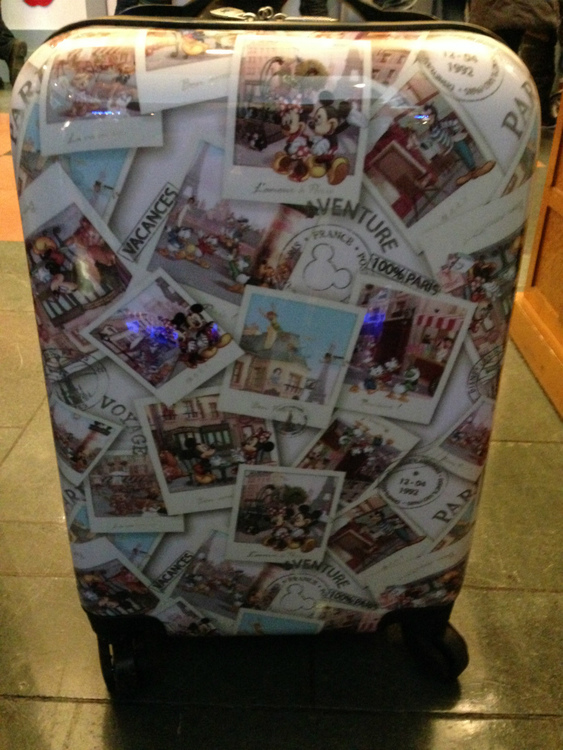 ディズニーランド パリ 限定ダッフィーも フランス パリ感満載グッズ お土産特集 写真28枚 写真 19 28 ディズニー特集 ウレぴあ総研