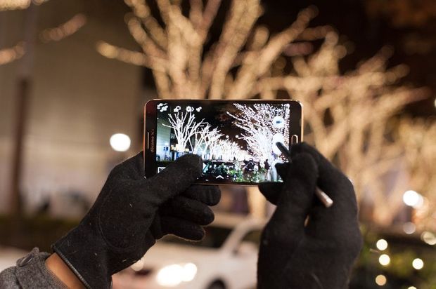 今年こそ綺麗に撮る イルミネーションをスマホで誰よりも美しく残す方法 1 3 ウレぴあ総研