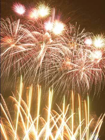 第13回みさとサマーフェスティバル(埼玉県,8/22土)（1/2） - 花火大会特集2015 首都圏