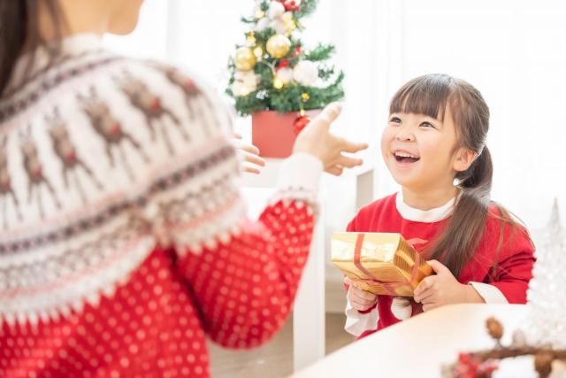 21年 子どものクリスマスプレゼントに 年齢別 おすすめの 知育おもちゃ 5選 1 3 ハピママ