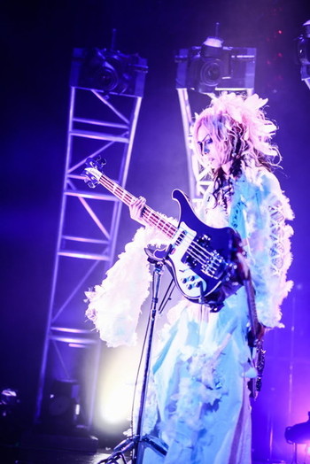 V系 Mejibray が魅せた夢のような 毒 ツアーファイナル公演レポ 写真満載 1 4 ウレぴあ総研