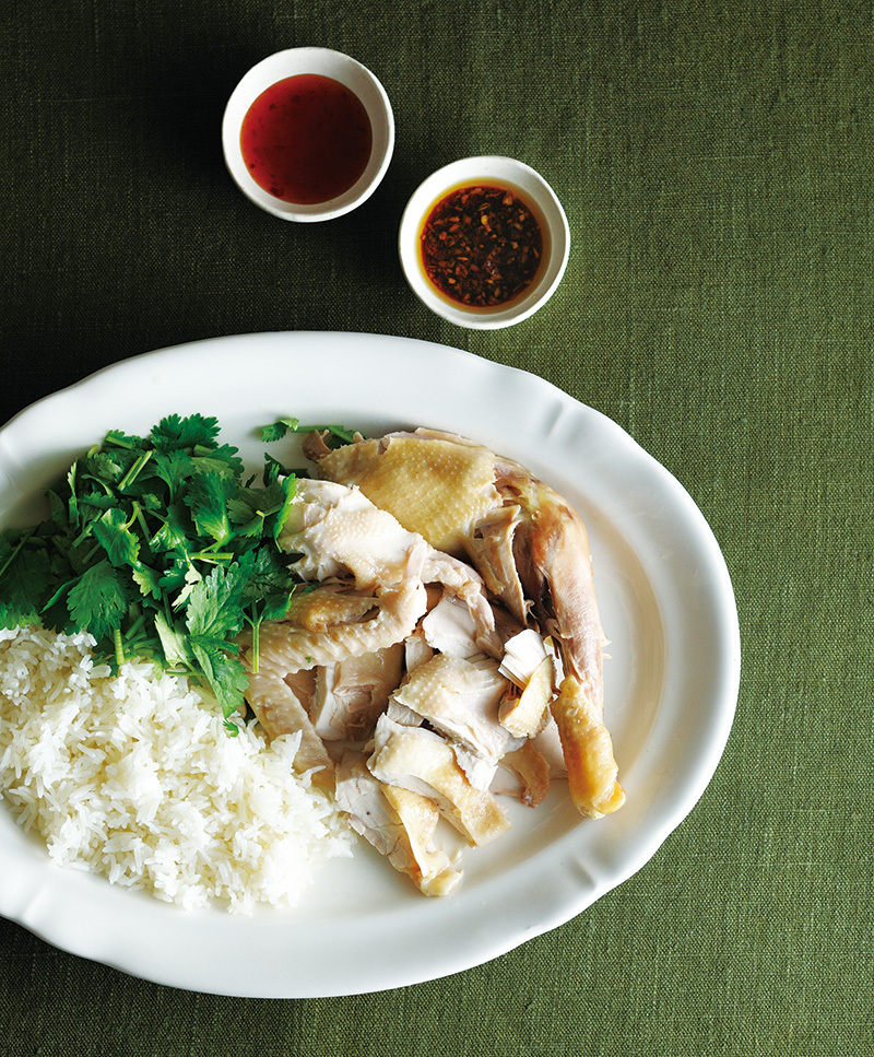 カオマンガイ 自宅で簡単 ゆで丸鶏 のうまみが凝縮 タイ風チキンライス の作り方 1 2 うまい肉