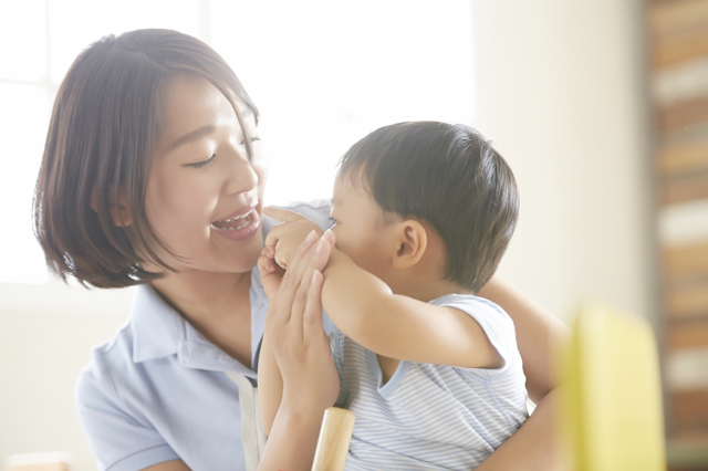 保育士のお悩み解決 子どもはどの程度甘えさせても大丈夫 保育士に学ぶ 甘え への対応 1 4 ハピママ