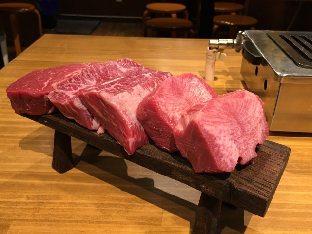 焼肉 こんな牛タン初めて もはやステーキ級の極厚 伝説盛り がウマすぎる 実食レポ 1 3 うまい肉