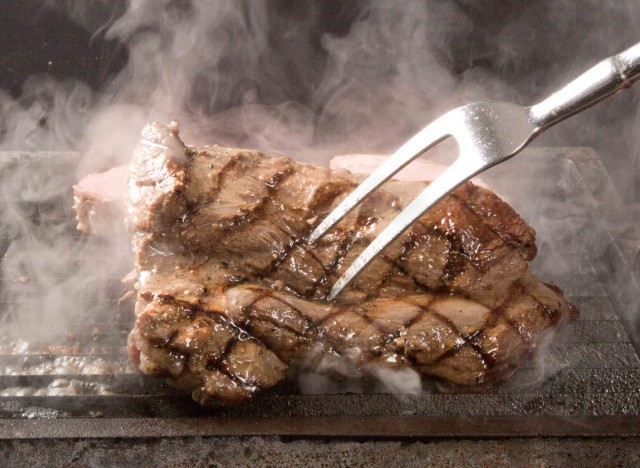 ジューシーステーキ ビュッフェが1 499円から食べ放題 Beef Rush が全国12店舗に拡大 うまい肉