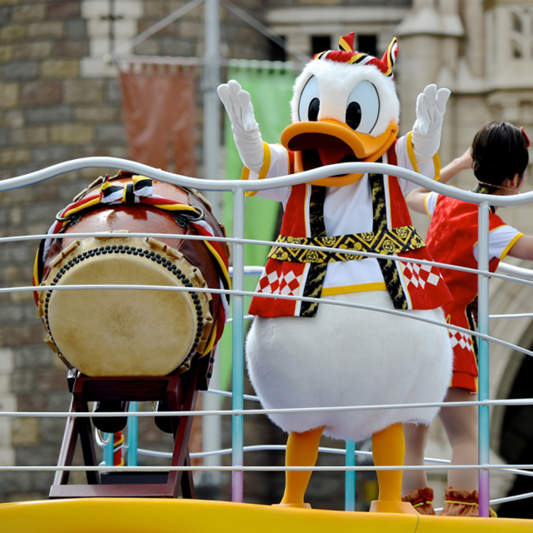 厳選写真30枚 Tdl おんどこどん ミッキーマウスたちフォトギャラリー ディズニー夏祭り15 写真 10 30 ディズニー特集 ウレぴあ総研