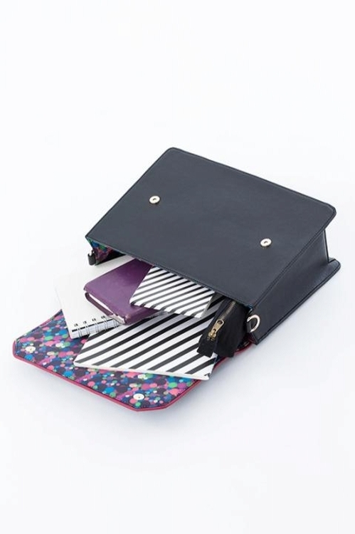 まどマギ 衣装モチーフのバッグ発売 女神まどかの純白 悪魔ほむらの漆黒どっちが好み 写真 12 14 Medery Character S