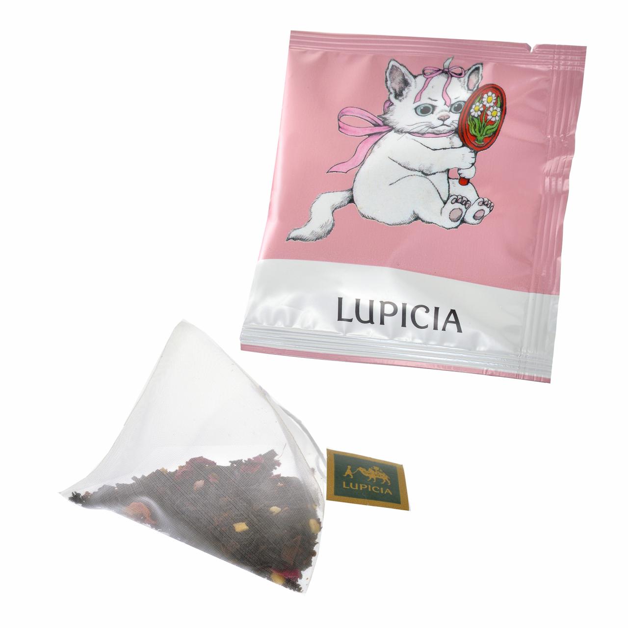 ディズニー おしゃれキャット ヒグチユウコとの 限定コラボ おしゃれで全部欲しくなる 写真 1 50 ディズニー特集 ウレぴあ総研