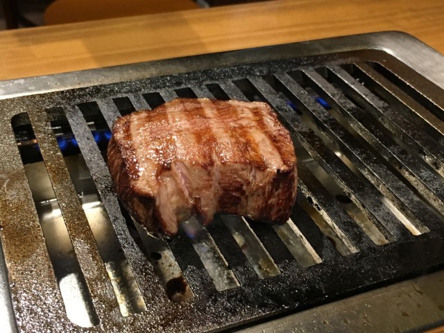 焼肉 こんな牛タン初めて もはやステーキ級の極厚 伝説盛り がウマすぎる 実食レポ 1 3 うまい肉