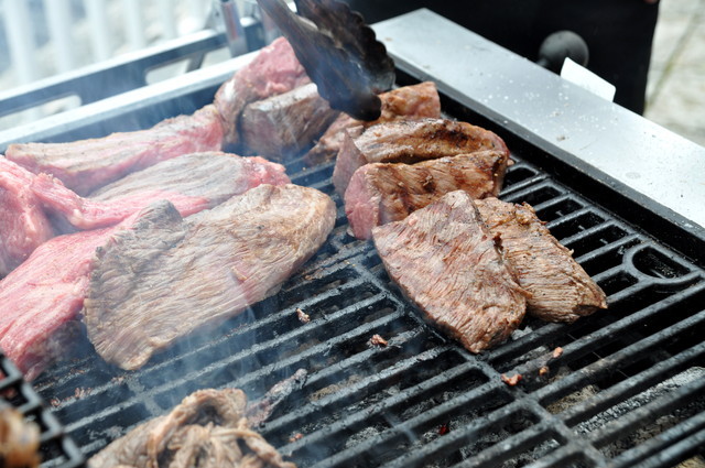 横浜 老舗の名店 タイクーン が復活 肉フェス コラボの 絶品肉 食べつくしレポート 2 6 うまい肉