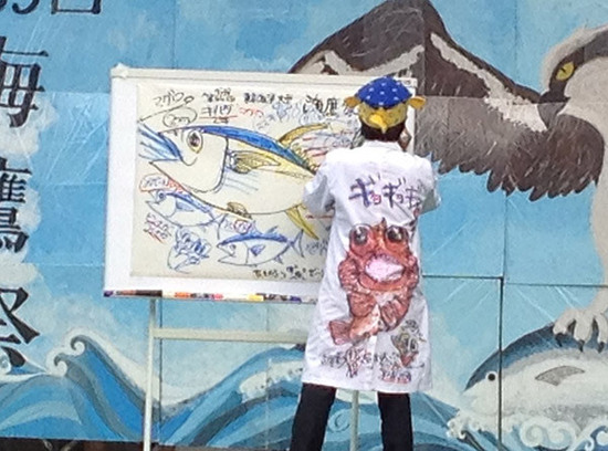 さかなクンvsアイドル ブレない学園祭 東京海洋大学 海鷹祭 に行ってきた 1 3 オモトピア