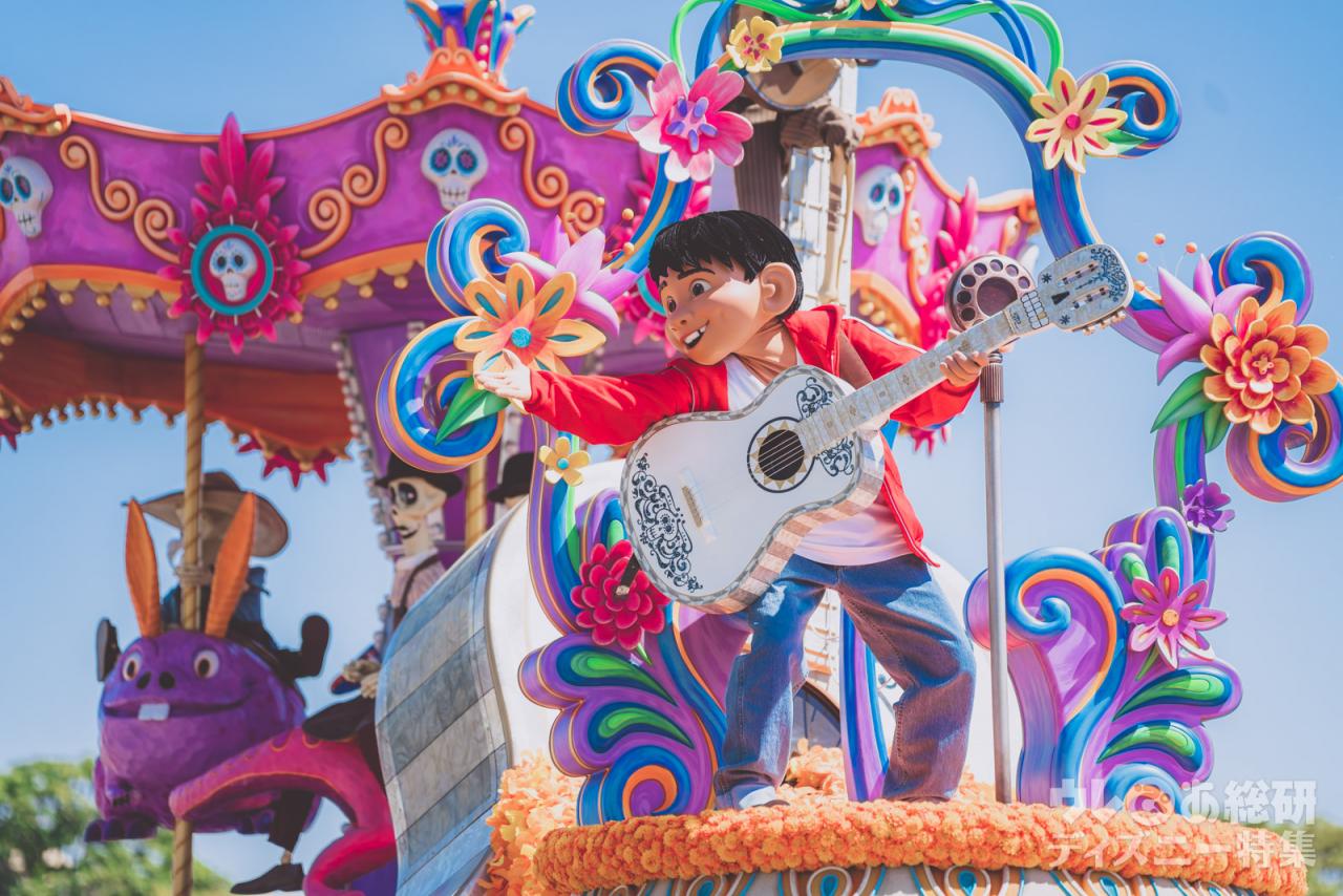 ダンサー復活！新パレード「ディズニー・ハーモニー・イン・カラー