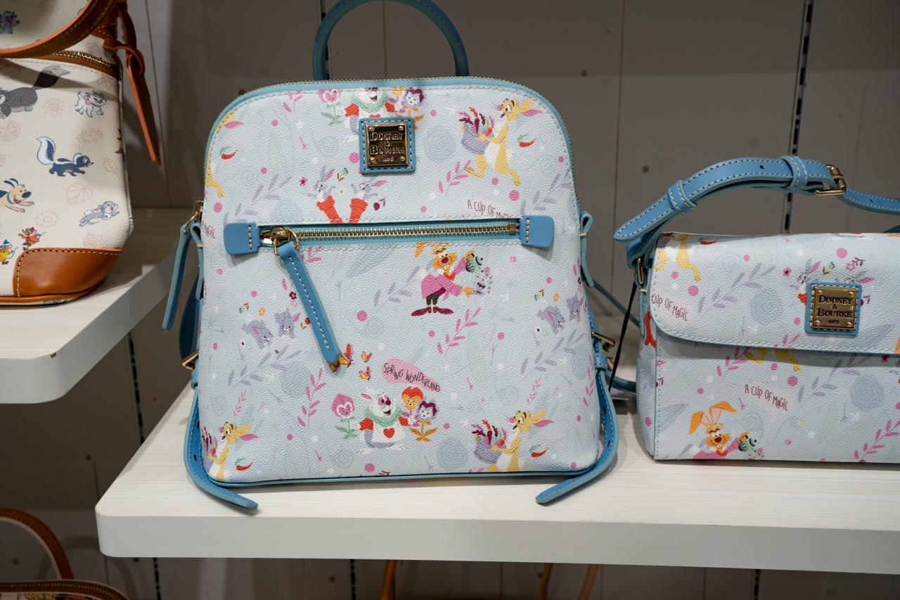 ディズニー】最新「激かわバッグ」大特集！トート、バックパックなど