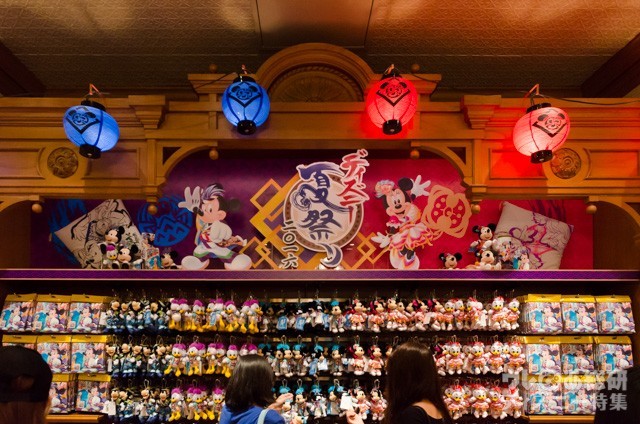 Tdl ディズニー夏祭り 16スペシャルグッズ お買い物ガイド 店内フォトギャラリー 写真78枚 1 4 ディズニー特集 ウレぴあ総研