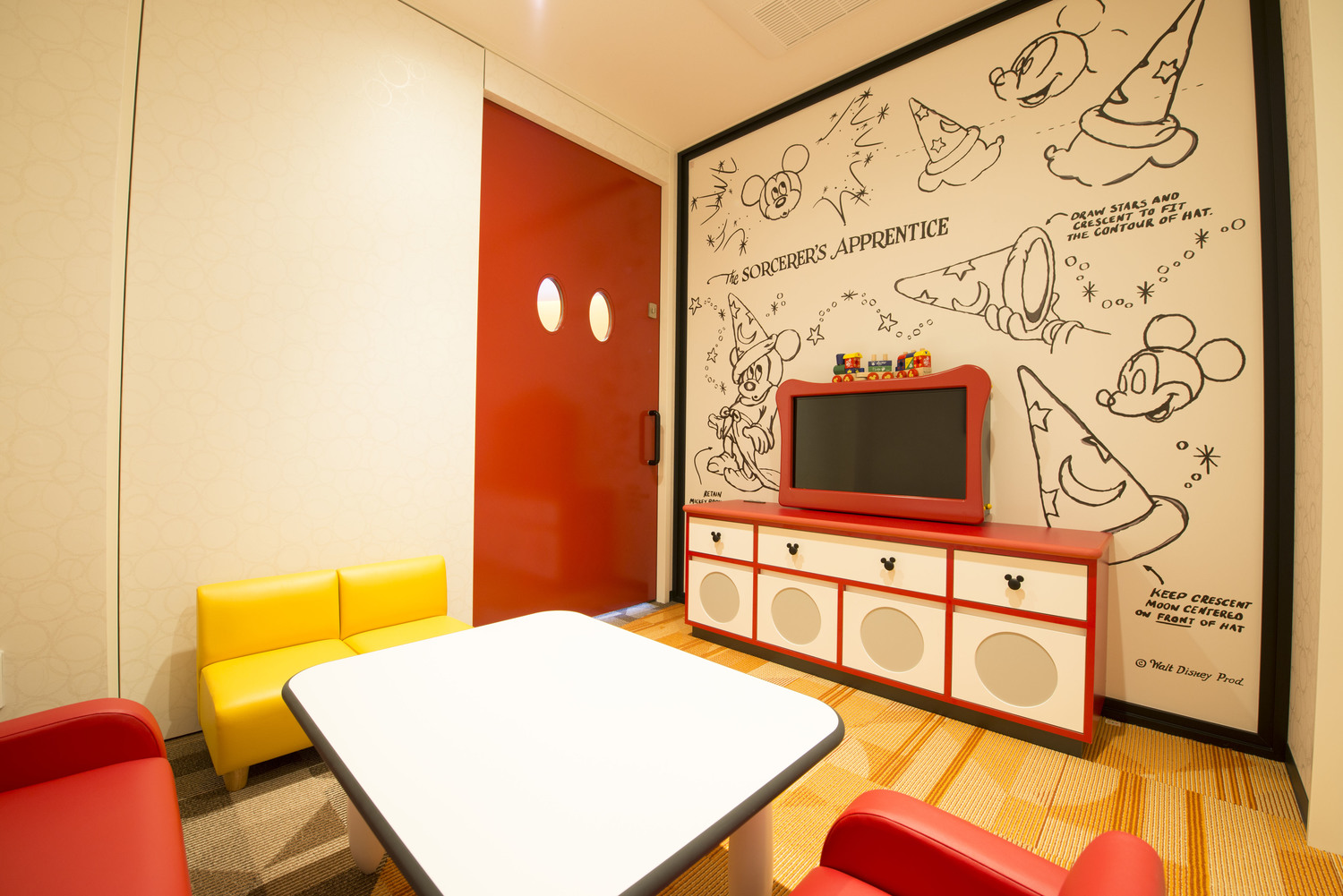 Tdl Tds 子どもが迷子 東京ディズニーリゾートで有効な迷子対策を実体験を元に徹底解説 写真 3 6 ディズニー特集 ウレぴあ総研