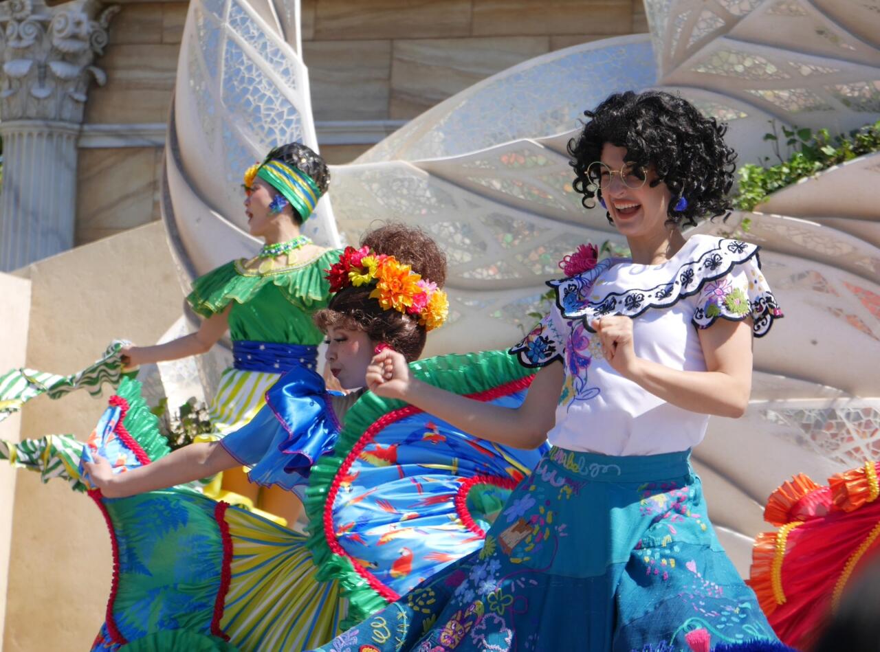 キーワードは”ジュビリーブルー”！「東京ディズニーシー25周年」を