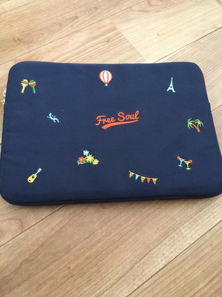 パソコンケース おしゃれで可愛く収納性も 仕事のお供にしたい厳選2品 2 2 Mimot ミモット