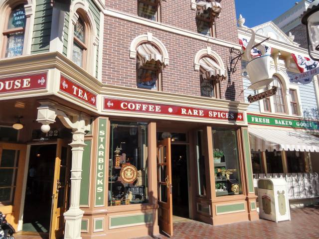 トリビア ディズニーランド内にスタバ アナハイム現地店舗 徹底レポ 写真あり 3 3 ディズニー特集 ウレぴあ総研