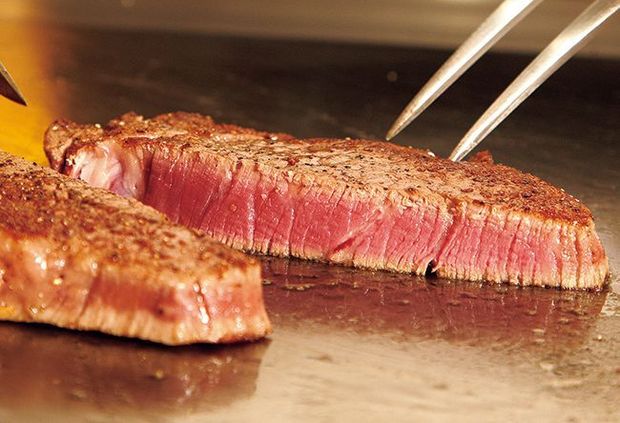 鉄板焼 料理人の技 肉質ともに絶品 旨味を堪能できる東京近郊の 名店8 1 4 うまい肉