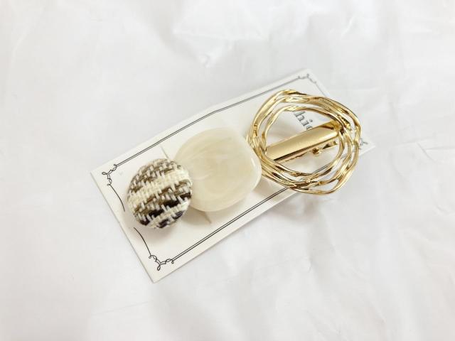 3coins スリコの最新 高見えピアス ヘアアクセ 6選 これは超おしゃれ 2 2 Mimot ミモット