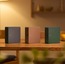 空間になじむ「テプラ」 キングジム ワントーンカラーの新モデルを発売