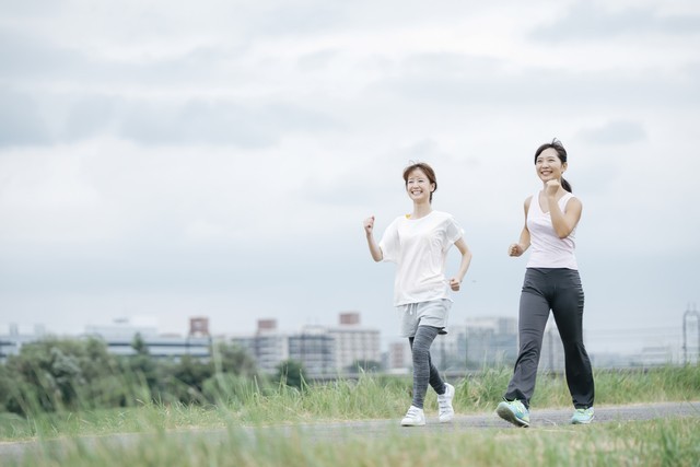 眠い だるい 女性の３大不調は 免疫老化 が原因 専門家に聞いた改善策 1 2 ハピママ