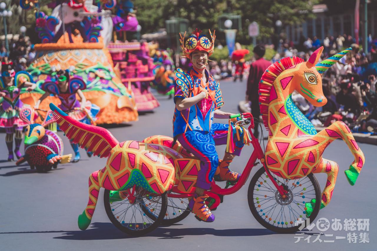 ダンサー復活！新パレード「ディズニー・ハーモニー・イン・カラー