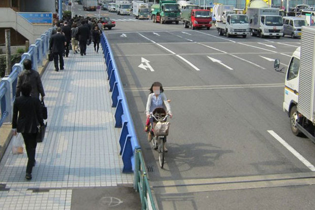 自転車は右側通行禁止 の意味 正しく理解してる 事故 の危険を格段に減らす7つのコツ 1 3 ハピママ