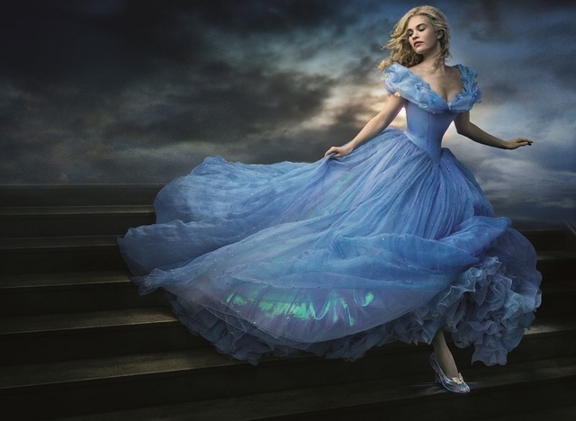 ディズニー映画 シンデレラのドレスがブルーなのはなぜ 実写版 シンデレラ の見方が変わる 5つ のトリビア 1 4 ディズニー特集 ウレぴあ総研