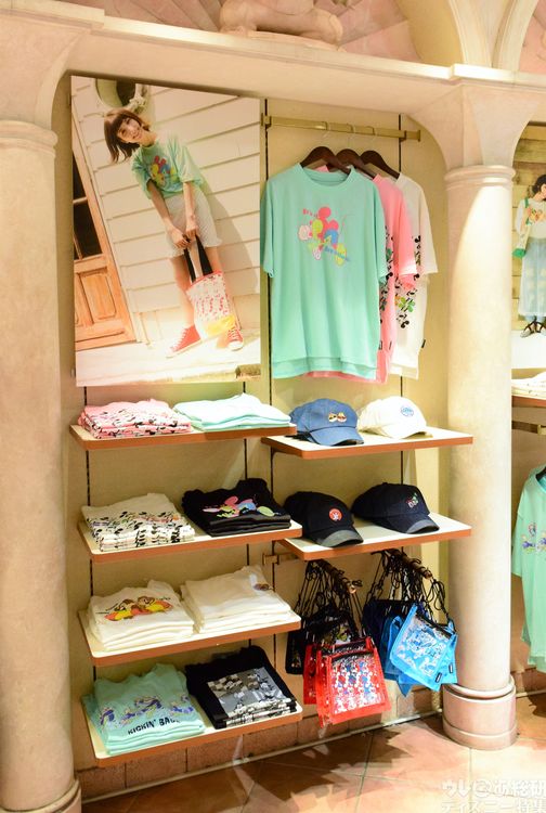 開店前レポ ディズニーストア渋谷公園通り店で Spinns 共同開発ファッション発売中 おすすめリンクコーデも紹介 写真 22 27 ディズニー特集 ウレぴあ総研