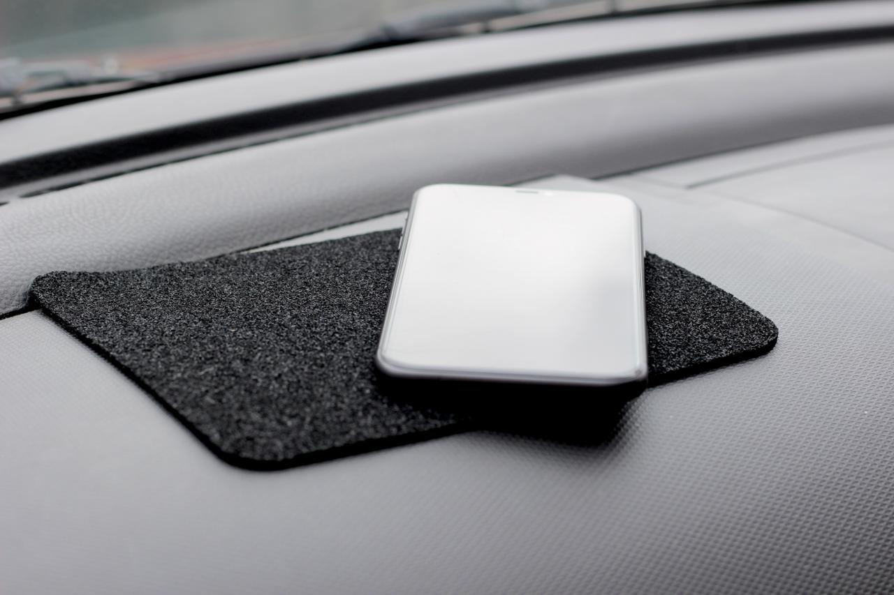 ダイソー 買ってよかった 100円ドライブグッズ 5選 あるあるな 車内の不便 も解決 2 2 ハピママ